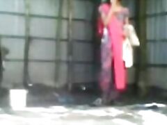 Indian Desi Couple Fucking While Taking Outdoor Bath.