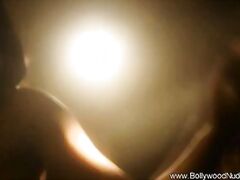 Stunning Bollywood Dancer makes us Happy